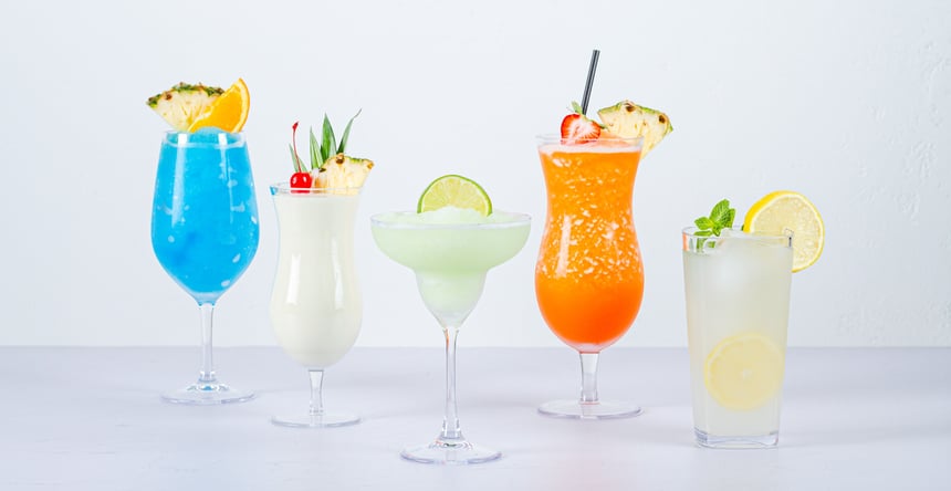 DRINKWISE drinkware for hotel pool